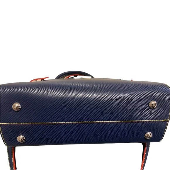 Louis Vuitton EPI Twist tote - Picture 14 of 17